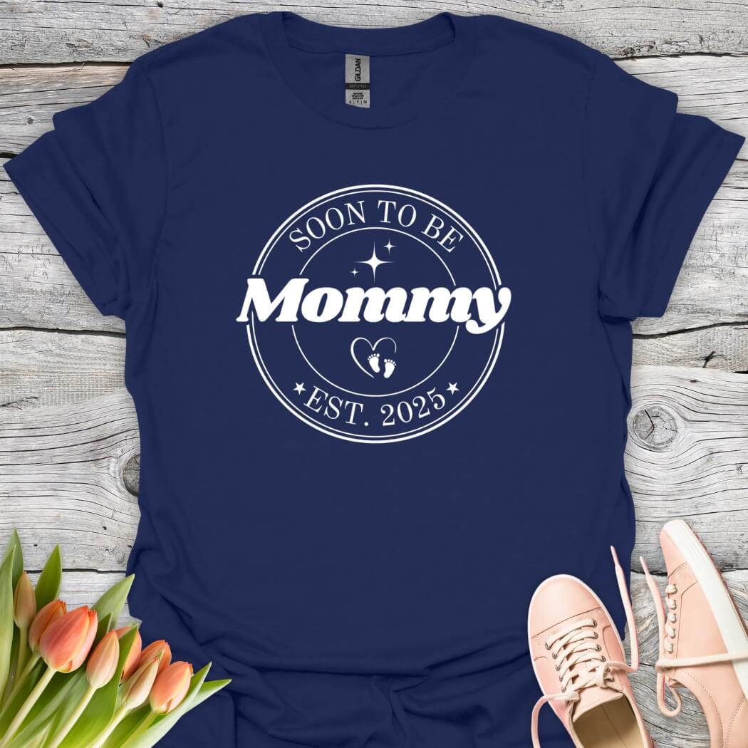 Soon to be mommy pregnancy announcement shirt navy