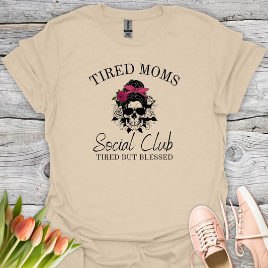 Tired moms social club sand tee